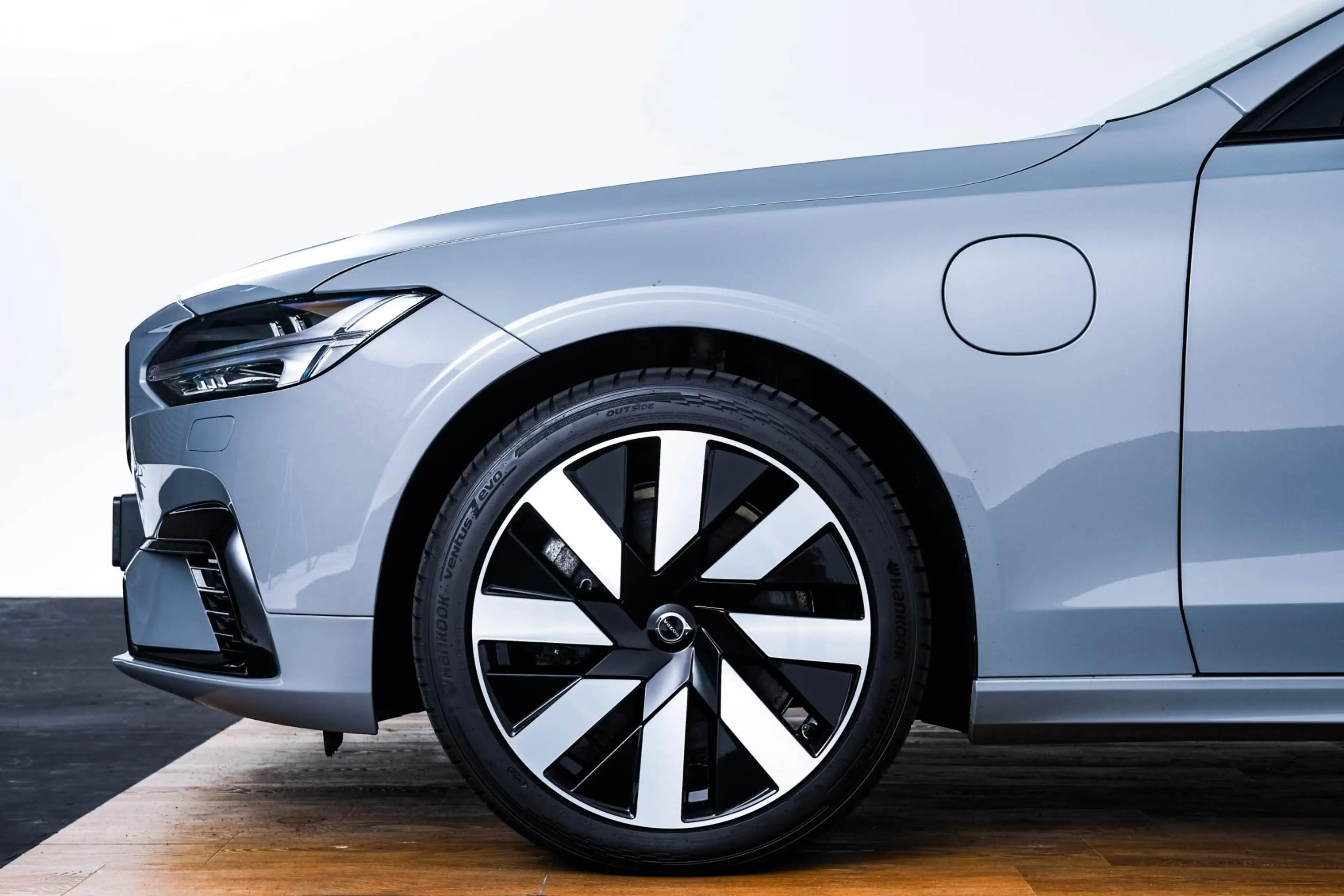 Volvo V90 2.0 T6 Plug-in hybrid AWD Plus Dark Trekhaak - Ada — photo 9