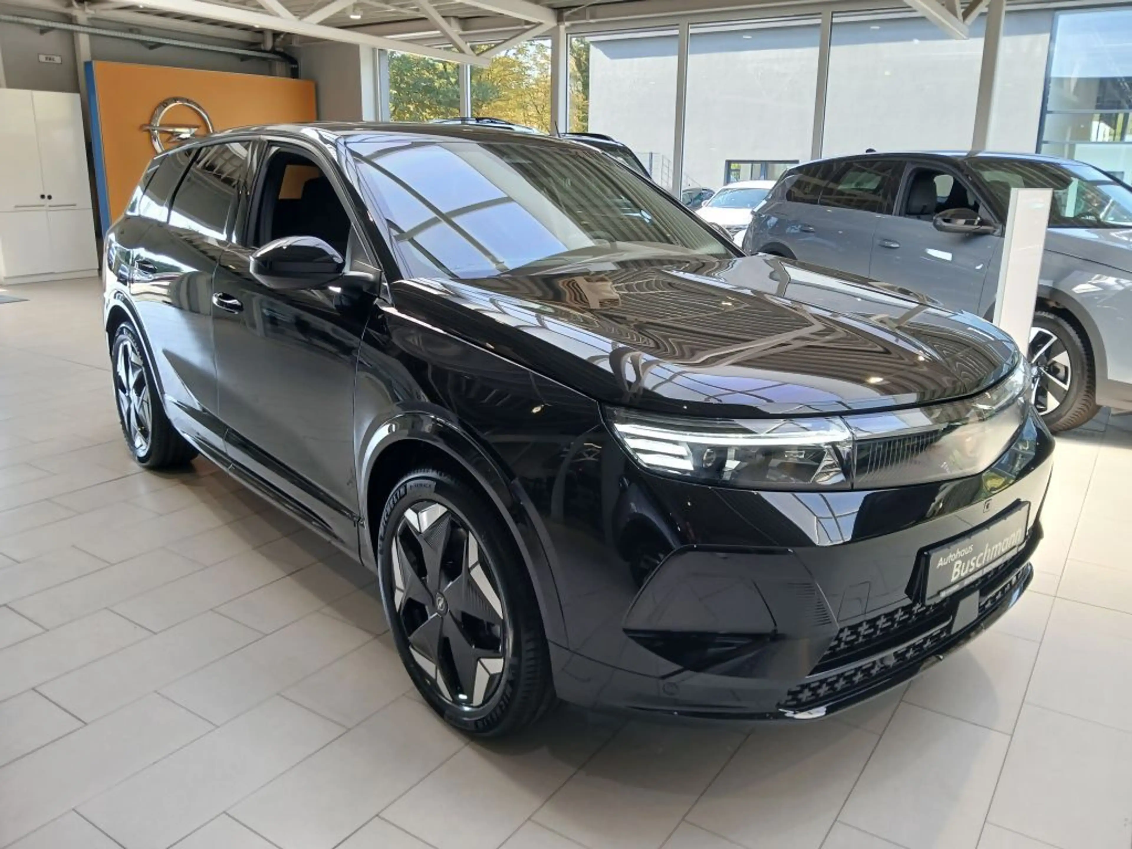 Opel Grandland X Grandland Electric AWD 73kWh Ultimate +PANO+AHK+ — photo 3