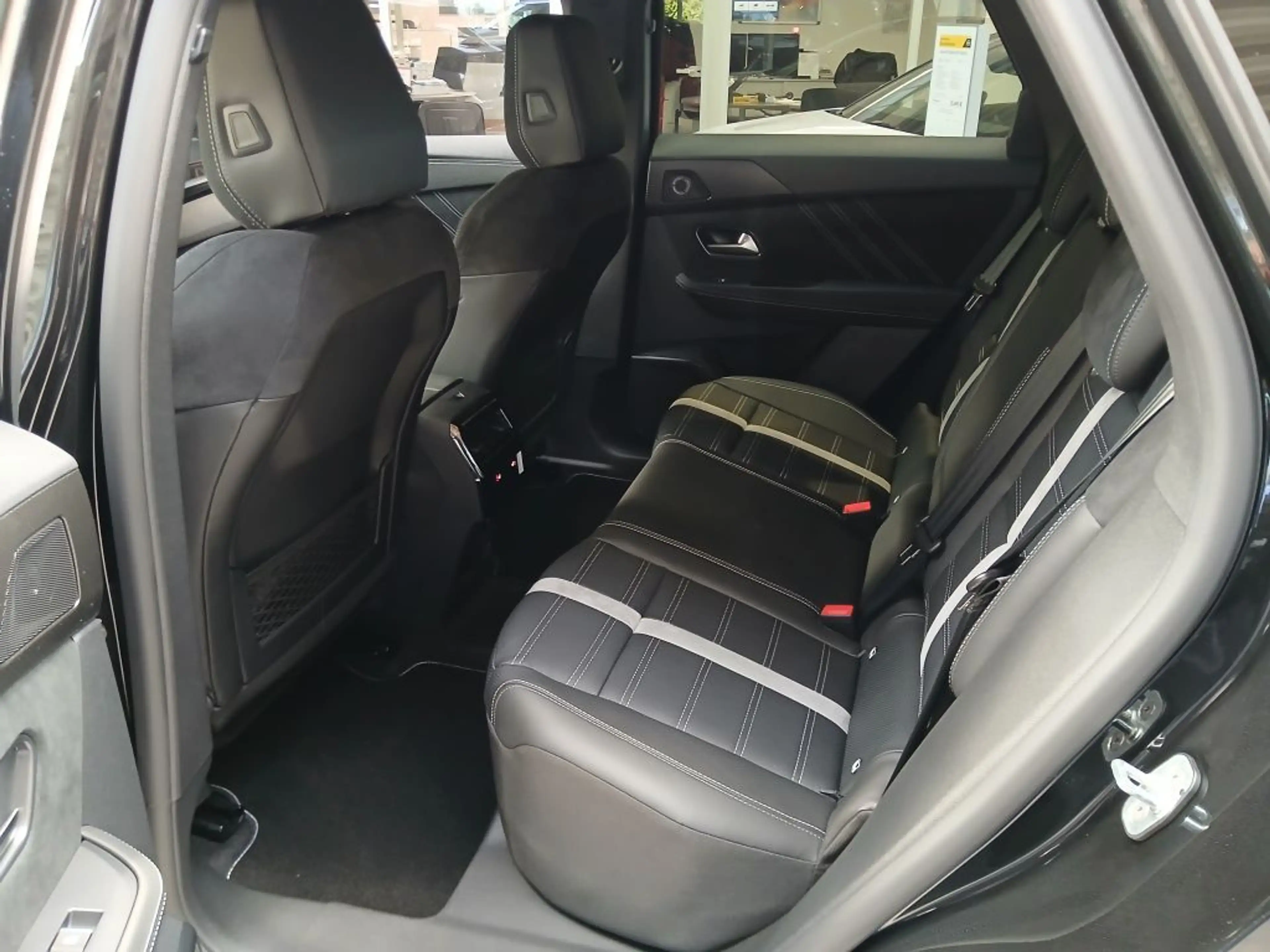 Opel Grandland X Grandland Electric AWD 73kWh Ultimate +PANO+AHK+ — photo 12
