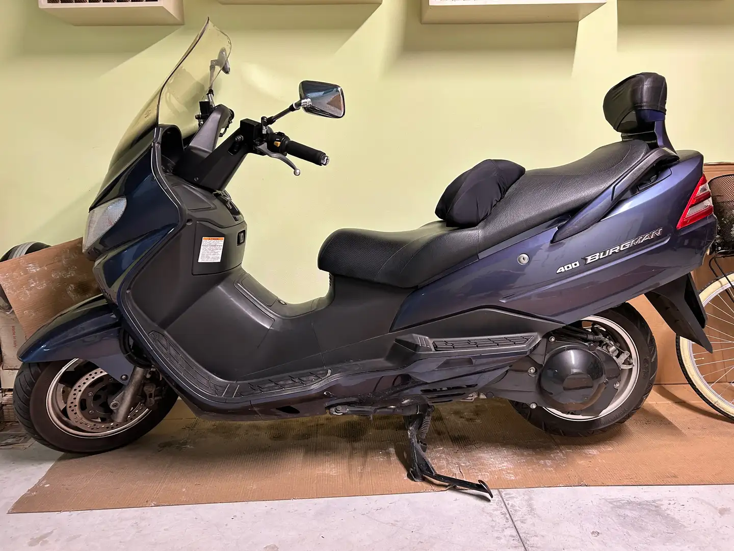 Suzuki Burgman 400 Modrá - 1
