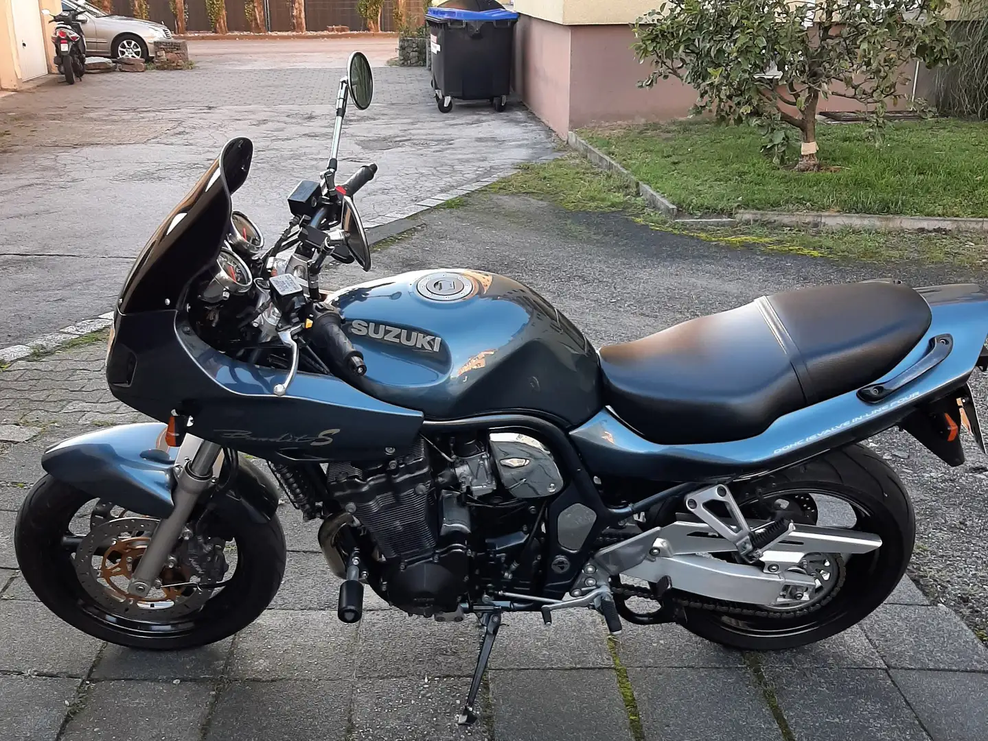Suzuki Bandit 1200 S - 2