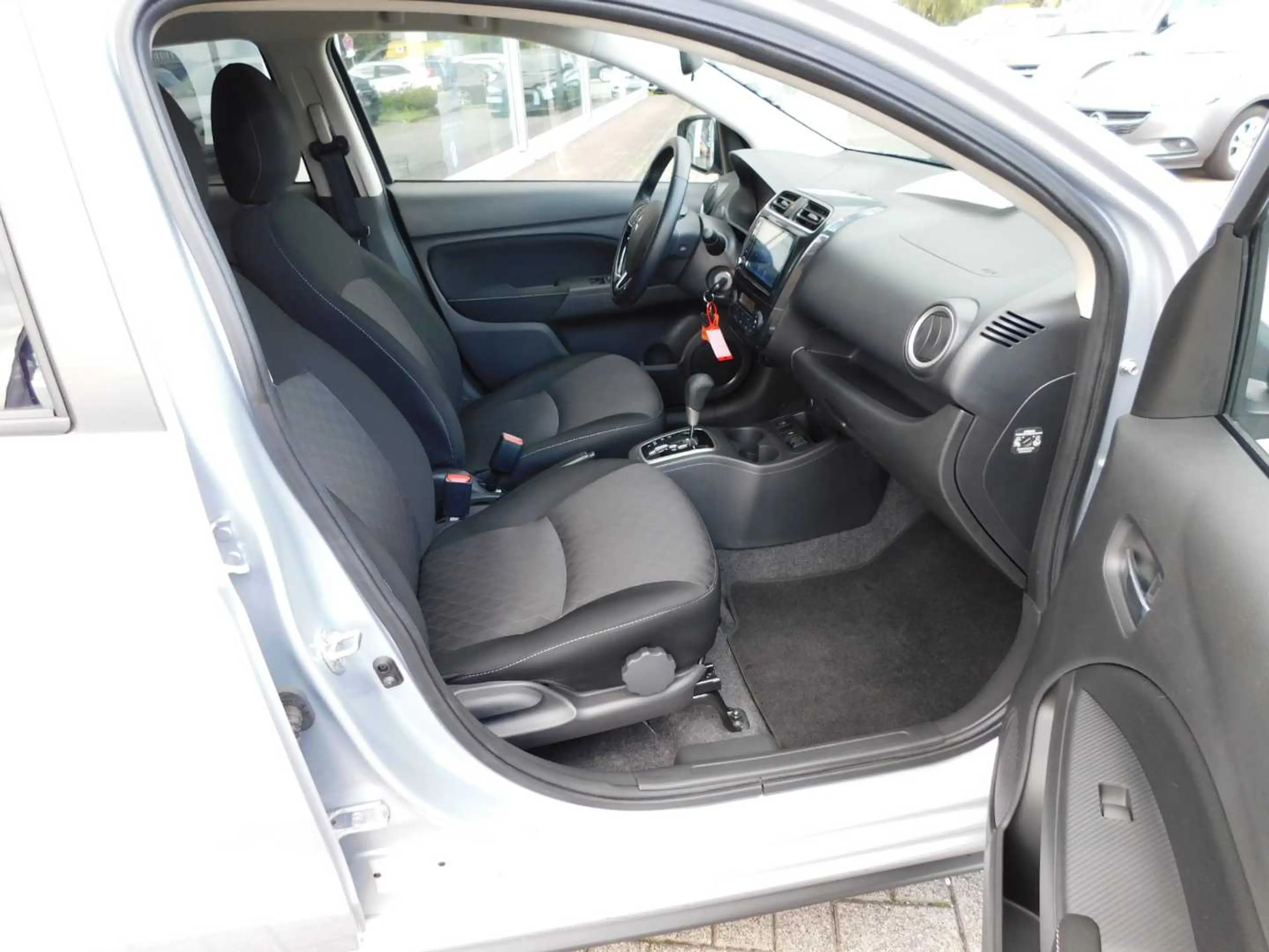 Mitsubishi Space Star Spirit+ 1.2 **AUTOMATIK** — photo 14