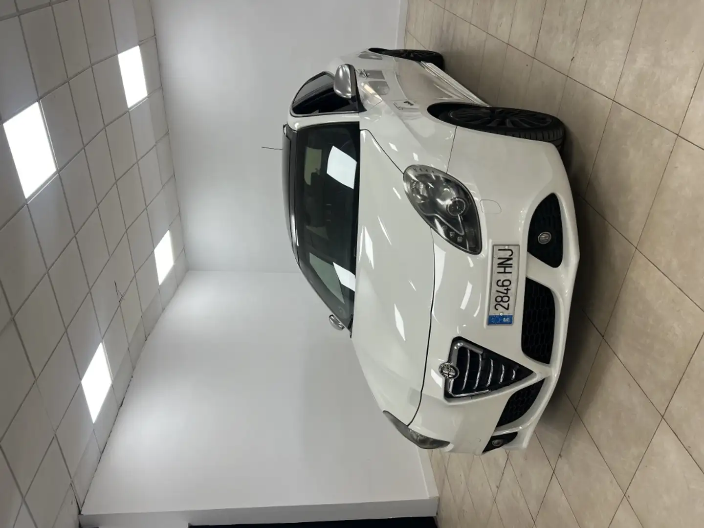 Alfa Romeo Giulietta 2.0JTDm Distinctive 140 Blanco - 1