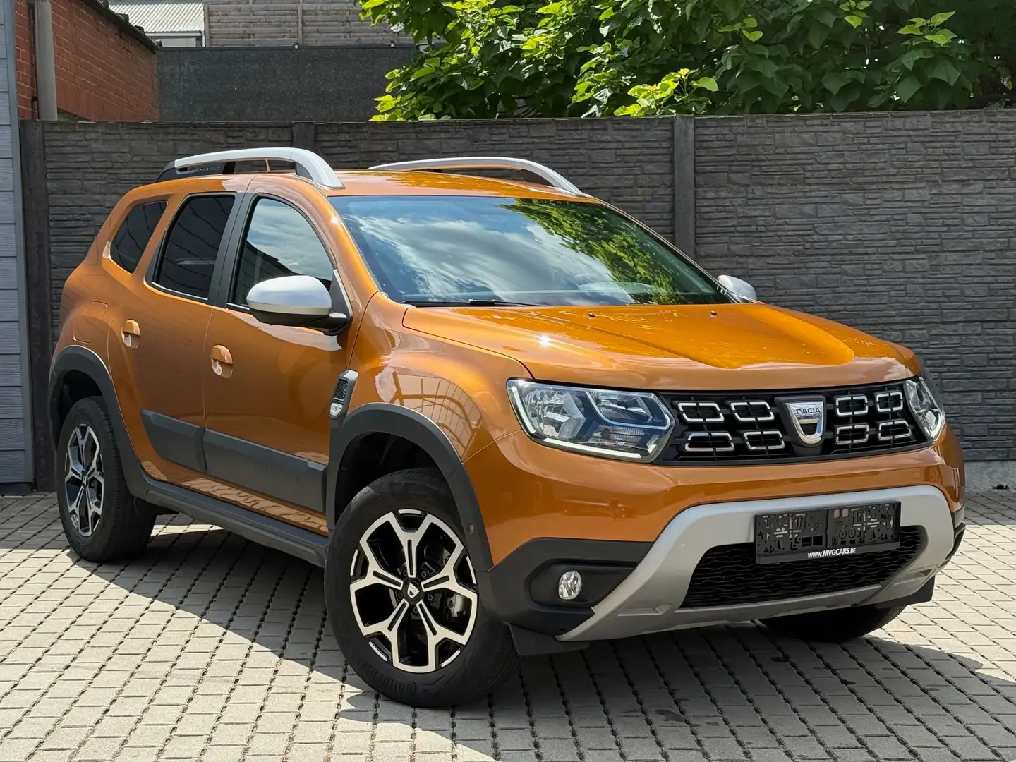 Dacia Duster Duster TCe 100 2WD Prestige "Navi/Camera/BLIS" Oranje - 1