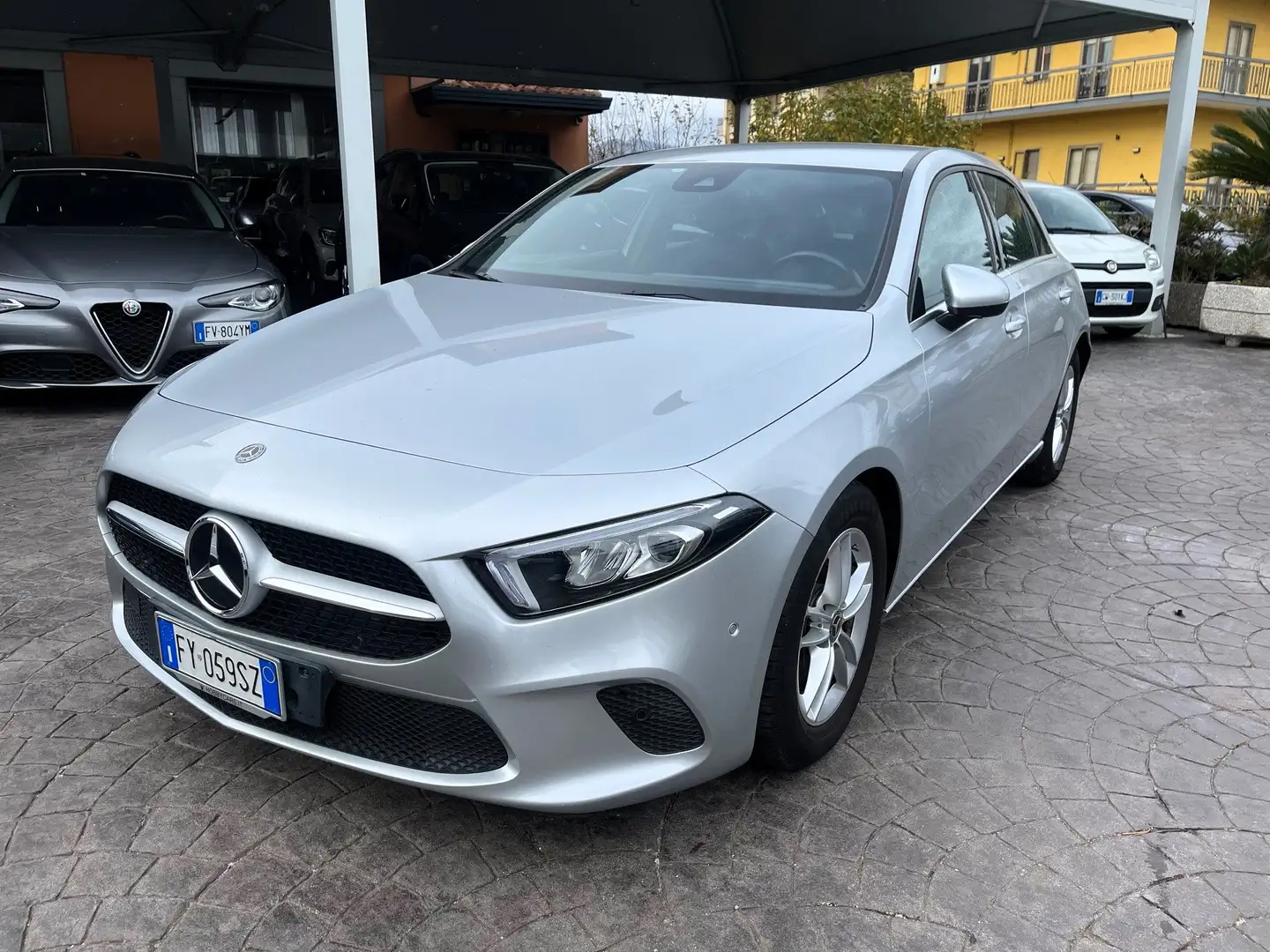Mercedes-Benz A 180 d Business Extra auto Argento - 2