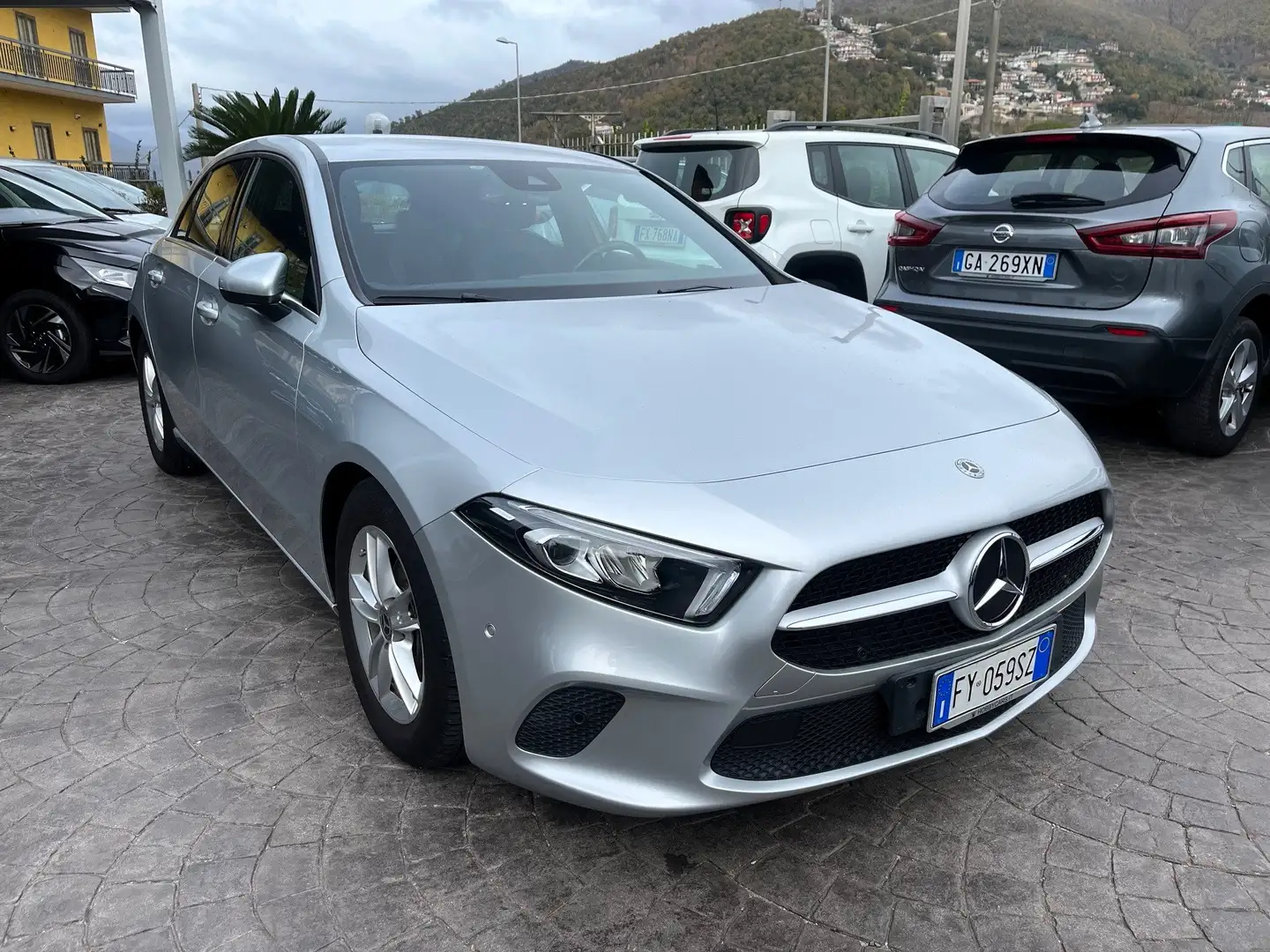 Mercedes-Benz A 180 d Business Extra auto Argento - 1