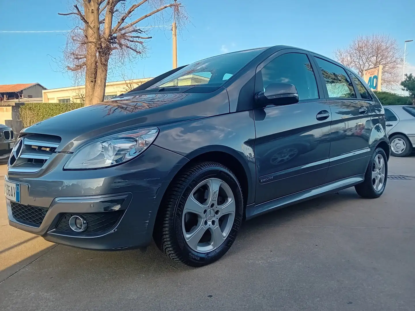 Mercedes-Benz B 180 cdi Chrome FL Šedá - 2