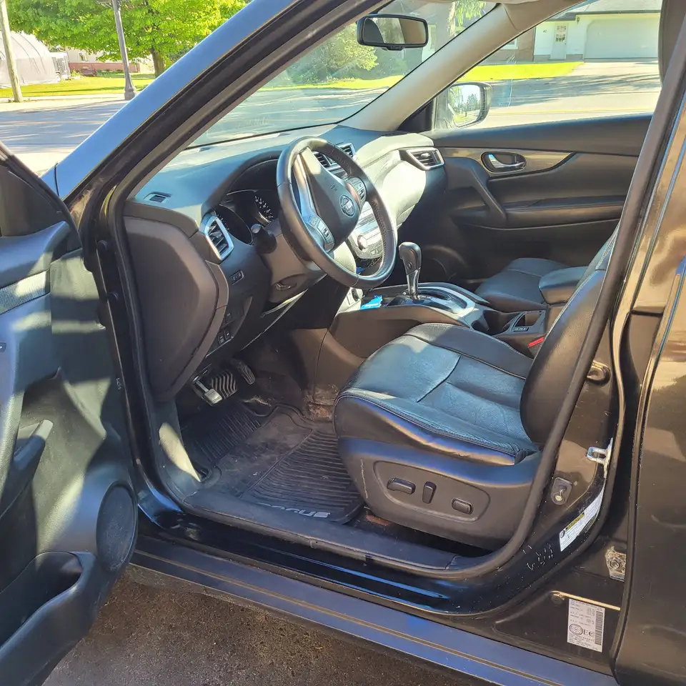 Nissan Rogue fotografie Nissan Rogue