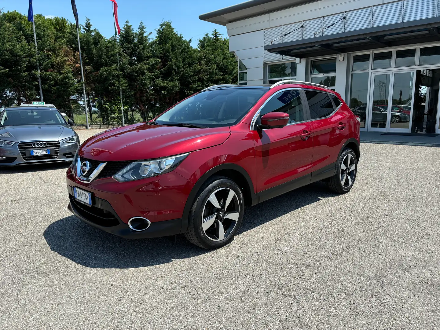 Nissan Qashqai Qashqai 1.6 dci 360 Rosso - 1