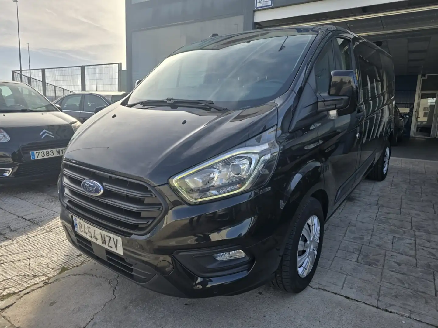 Ford Transit Custom FT 320 L2 Kombi Trend EcoBlue 130 Negro - 1