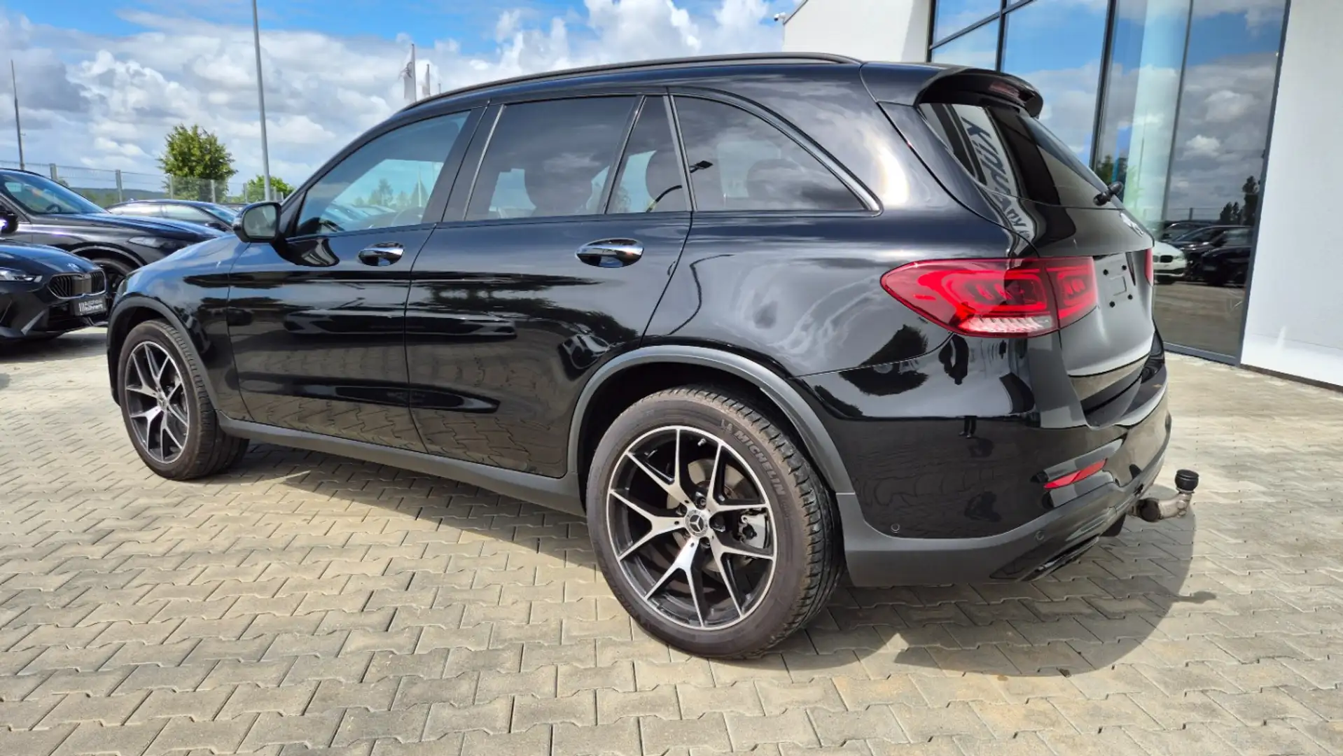 Mercedes-Benz GLC 400 d Matic AMG Line/Luftfed./PanoSD/360°/AHK/RFK Negru - 2