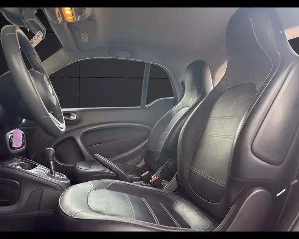 Smart Fortwo view 9