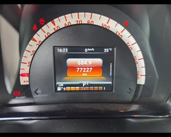 Smart Fortwo view 12