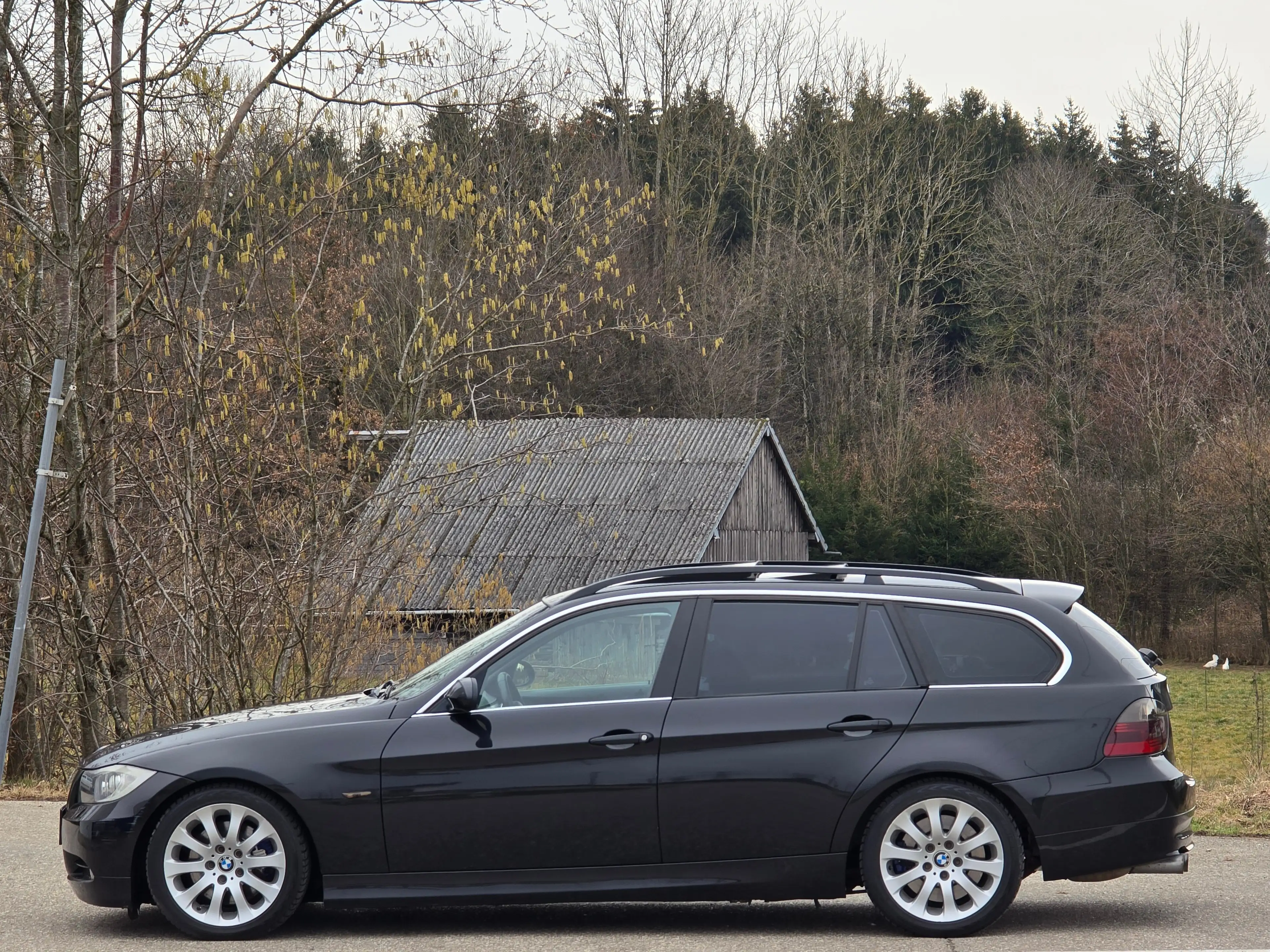 BMW 325 i xDrive Top* Kredit* Panoramadach* Automatik* — photo 7