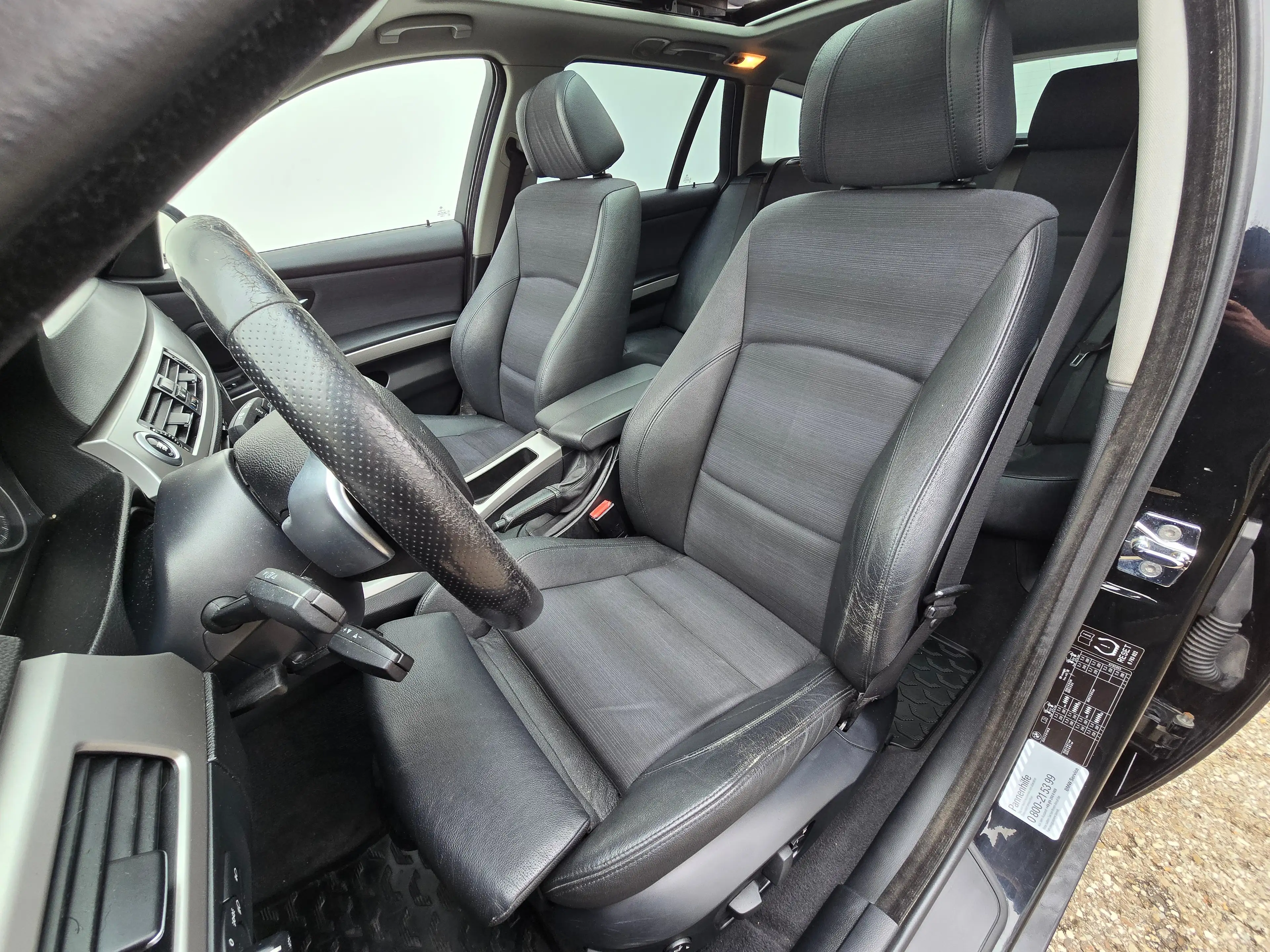 BMW 325 i xDrive Top* Kredit* Panoramadach* Automatik* — photo 12