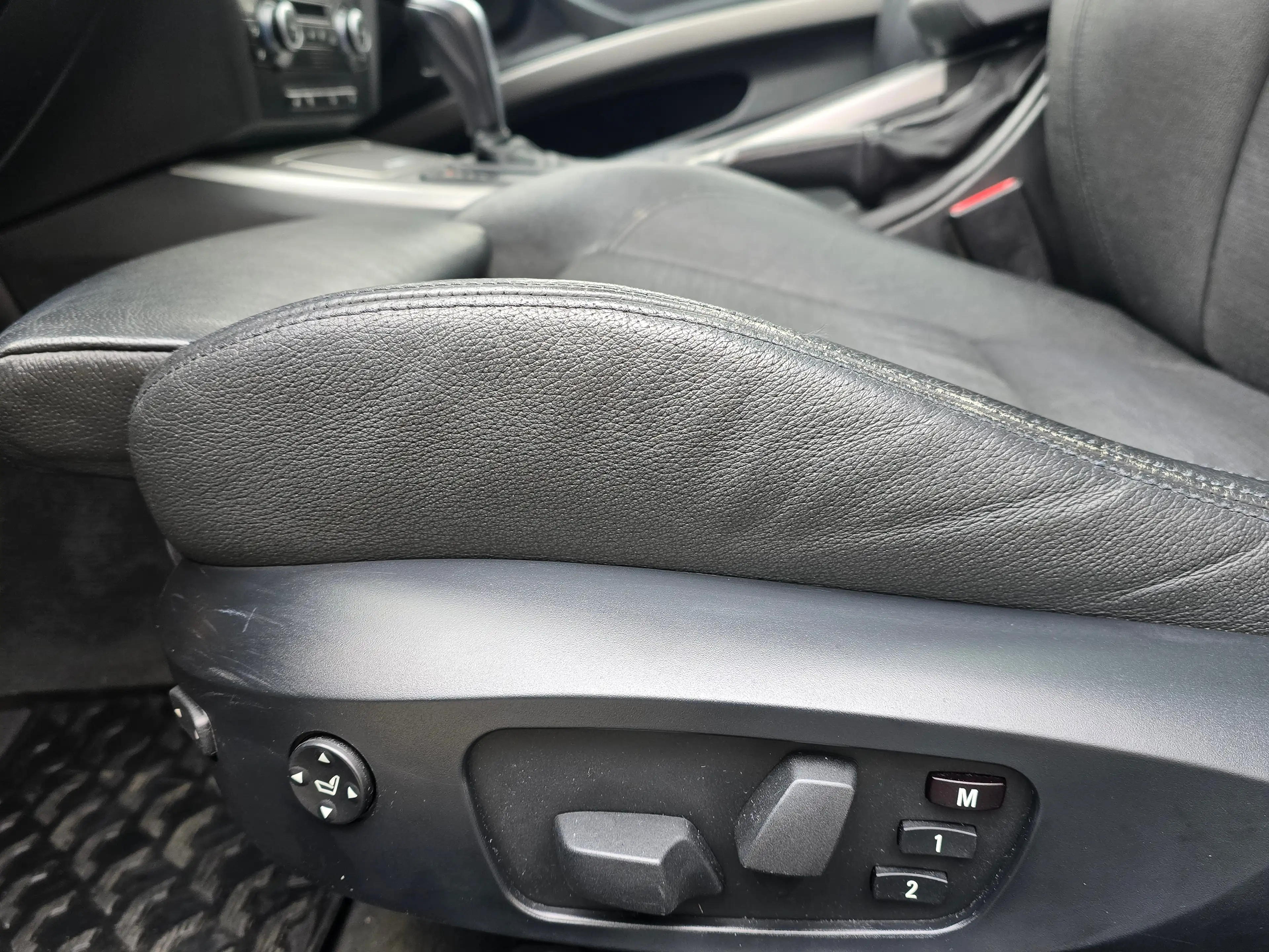 BMW 325 i xDrive Top* Kredit* Panoramadach* Automatik* — photo 11
