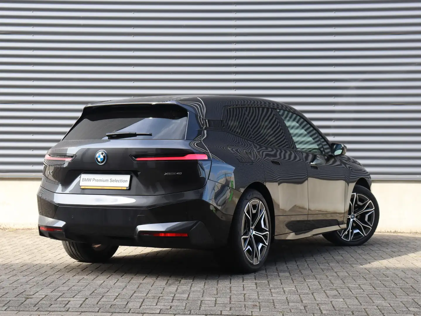 BMW iX xDrive40 | High Executive | Sportpakket | Driving Grijs - 2