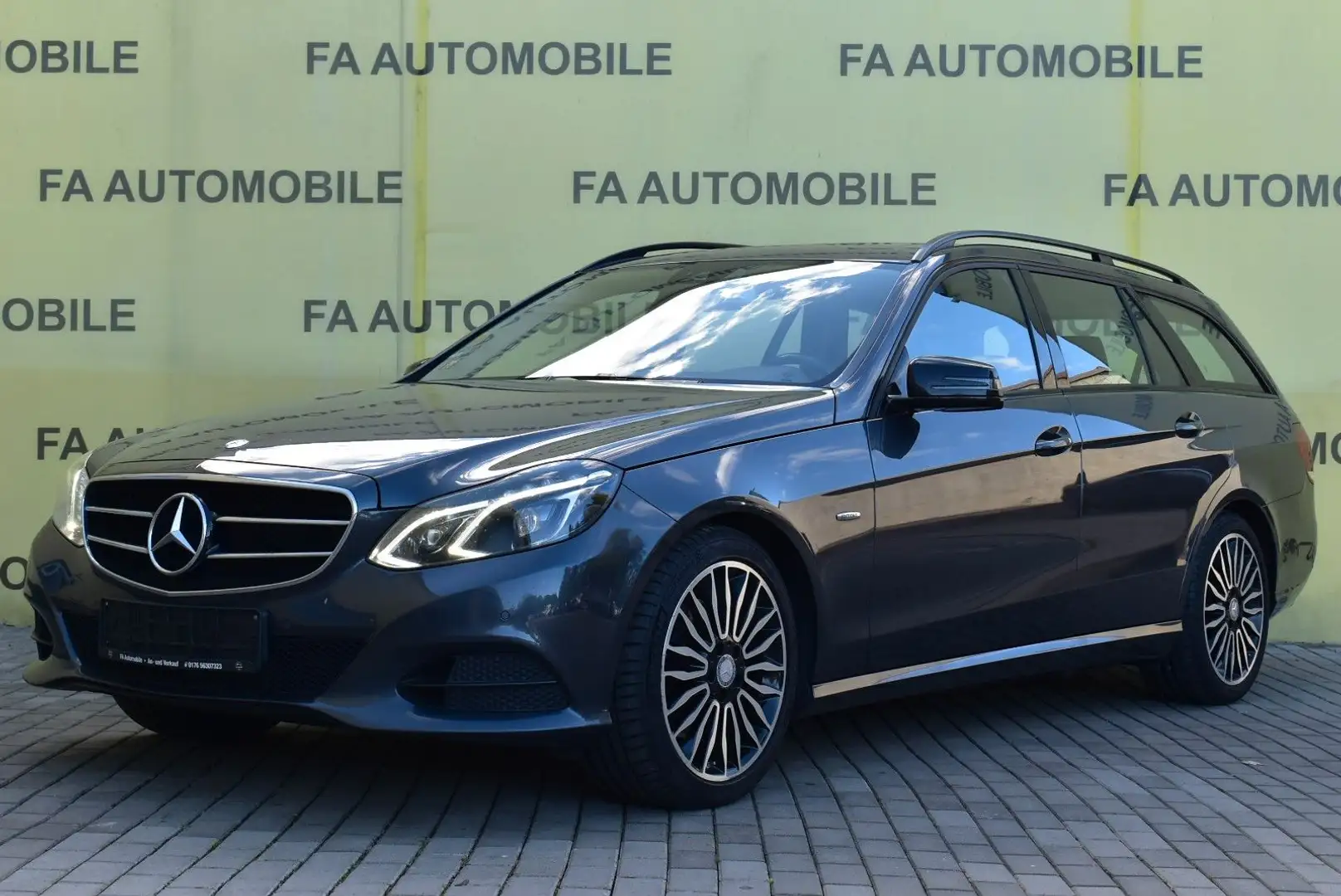 Mercedes-Benz E 220 T Edition E BlueTec/LED/NAVI/SHZ/PDC/ALU/ Grau - 1