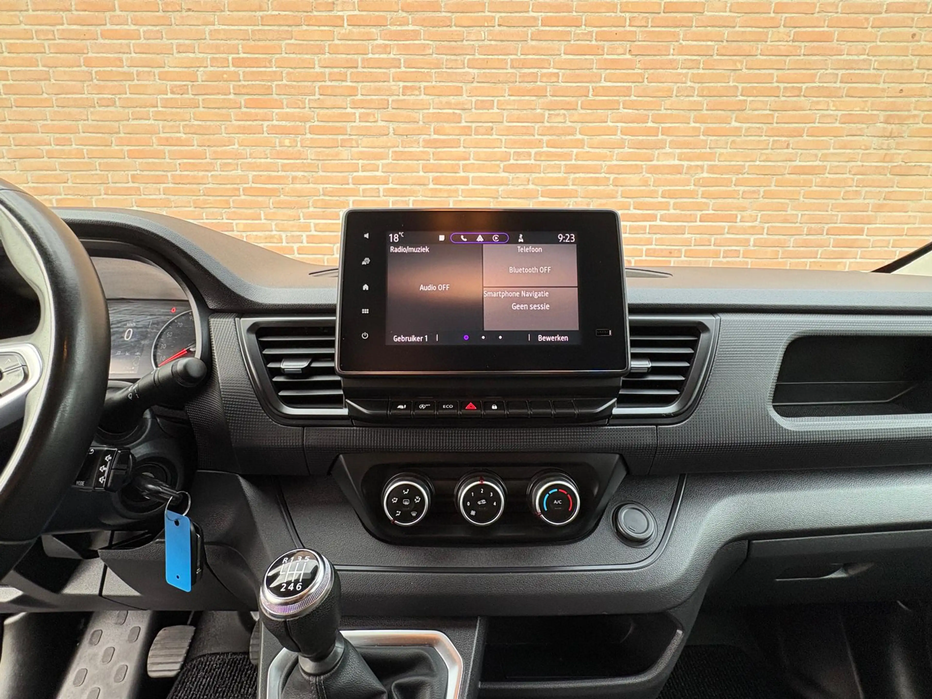 Renault Trafic 2.0DCI 130PK Lang / 2x Schuifdeur / Cruisecontrol — photo 21