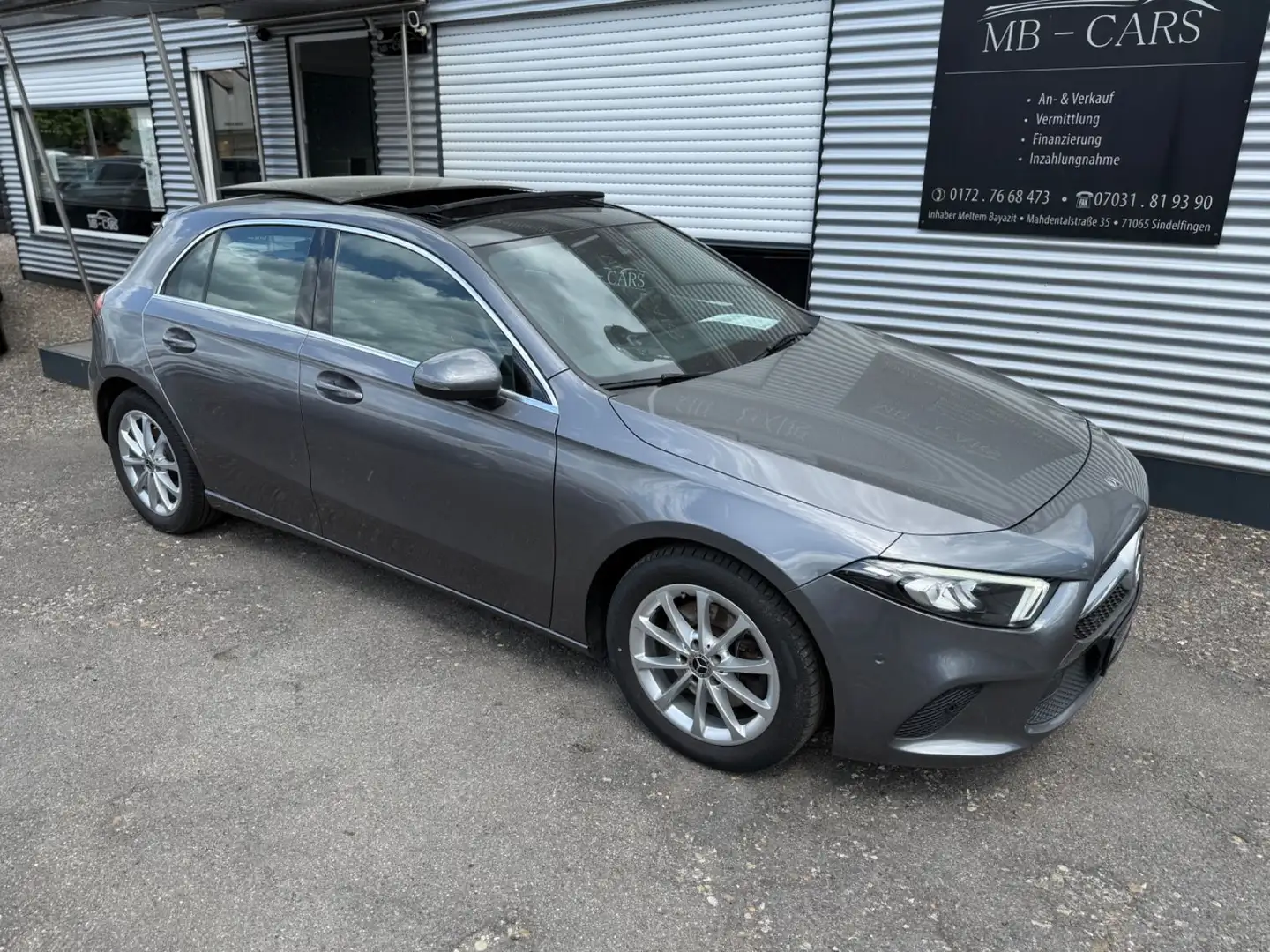 Mercedes-Benz A 220 4Matic*AUTO*WIDESCREEN*PANO*LED*NAVI Szary - 1