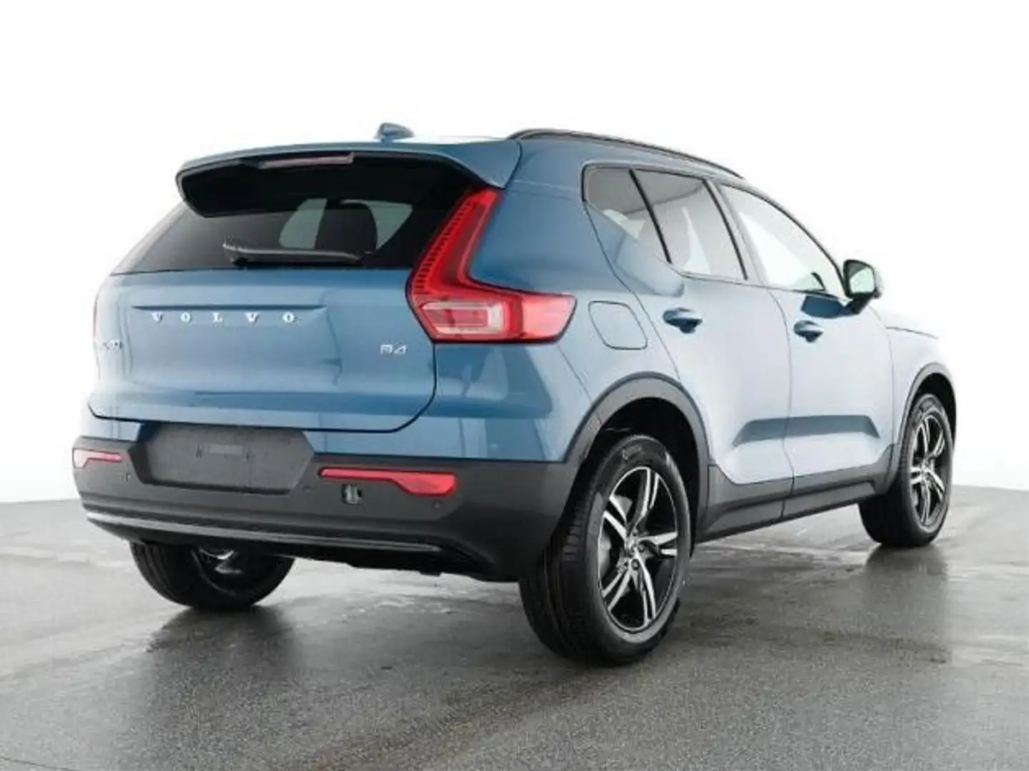 Volvo XC40 B4 Benzin 2WD Plus Dark DKG/Panorama/Leder Blau - 2