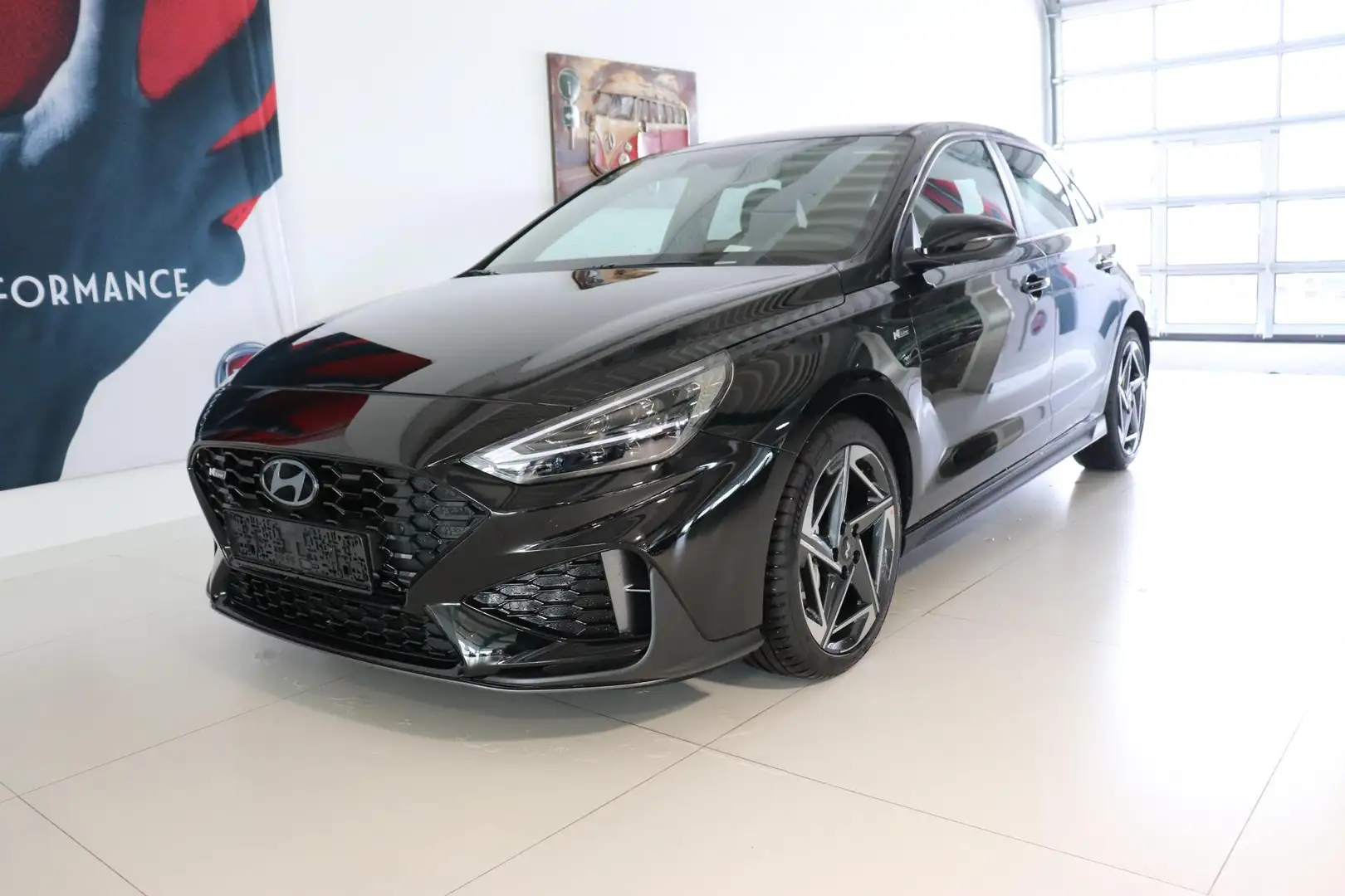 Hyundai i30 N Line 1.5 T-GDI DCT 48V 103 kW (140 PS) Adapti... Schwarz - 1