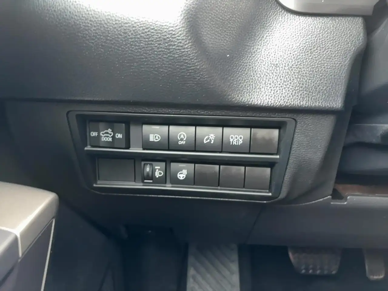 Toyota Tundra снимка Toyota Tundra