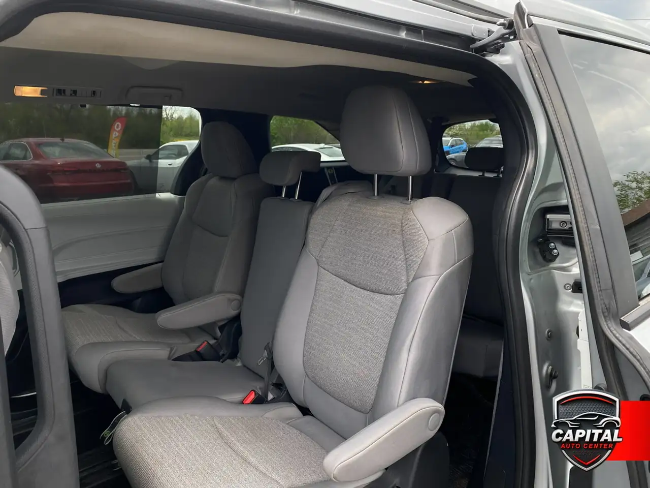 Toyota Sienna photo Toyota Sienna