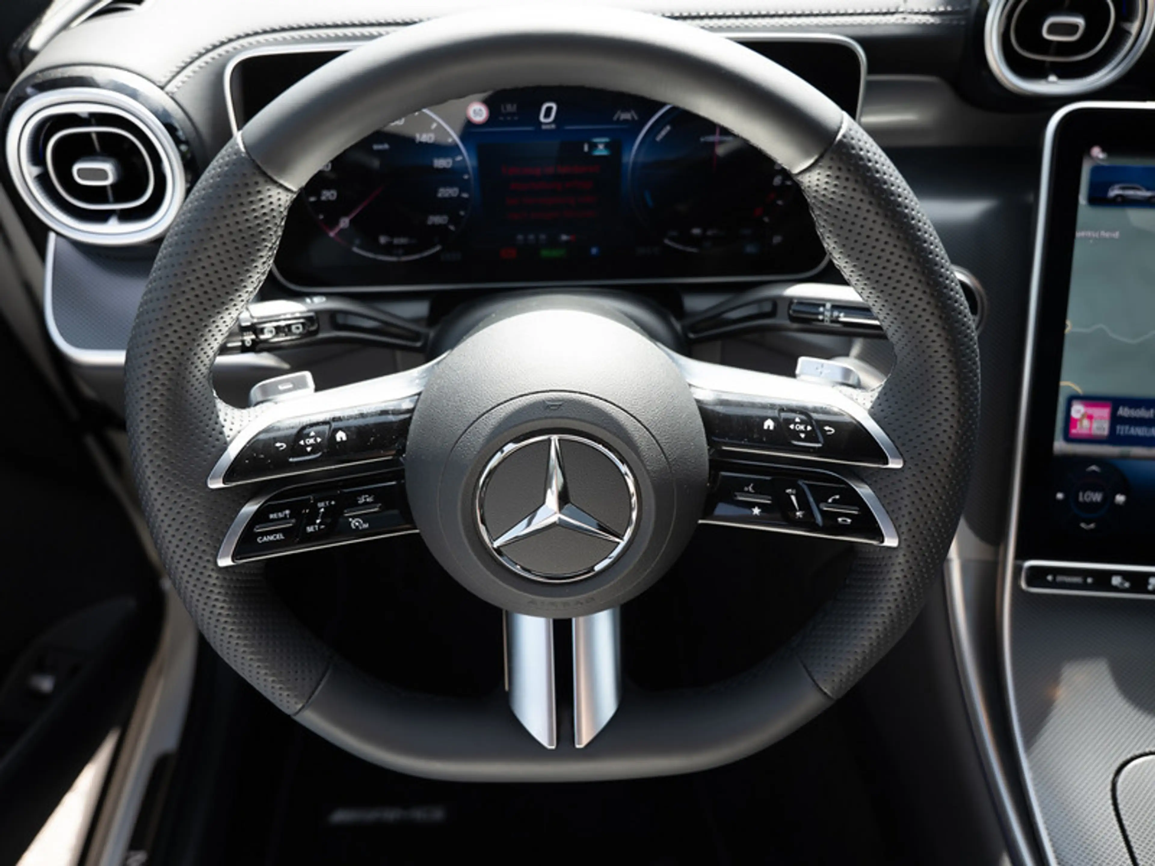 Mercedes-Benz GLC 300 e 4M AMG-Sport/Pano/AHK/Sitzklima/Night — photo 10