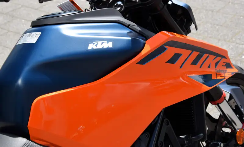 KTM 125 DUKE - foto 8