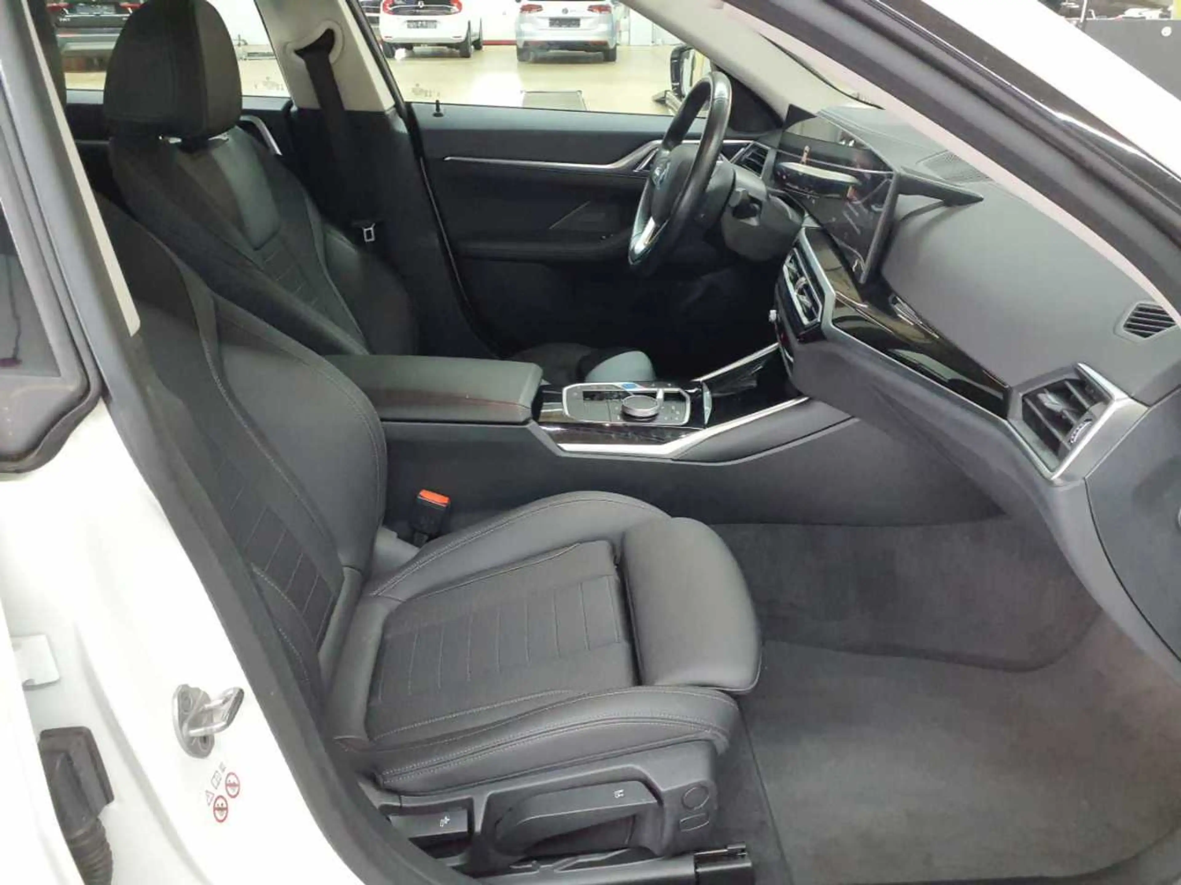 BMW i4 i4 eDrive40 Gran Coupe Navi SHZ LED — photo 7