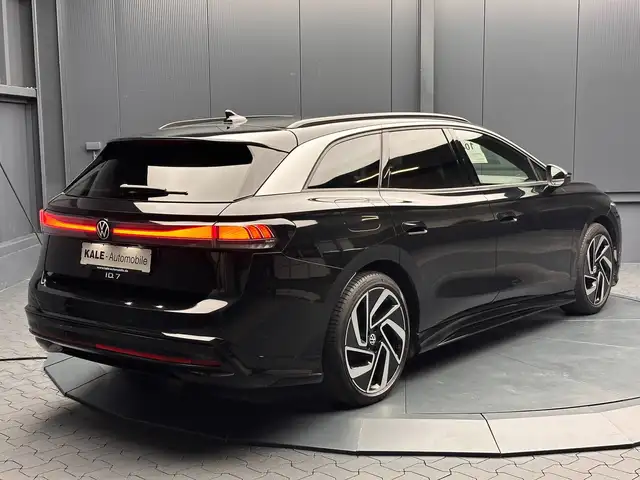 Volkswagen Id.7 view 5