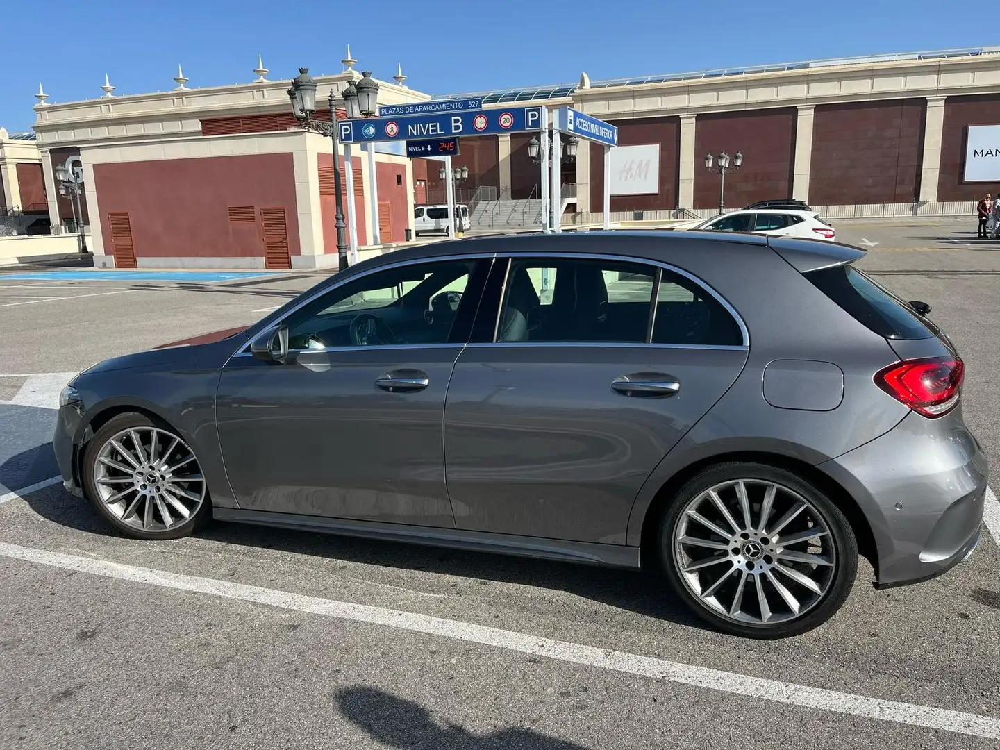 Mercedes-Benz A 200 A+200+7G-DCT Plateado - 2