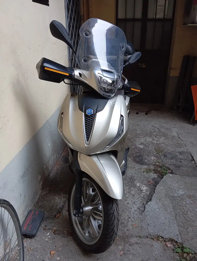 Piaggio Beverly 300 I.e. abs Zlatá - 2
