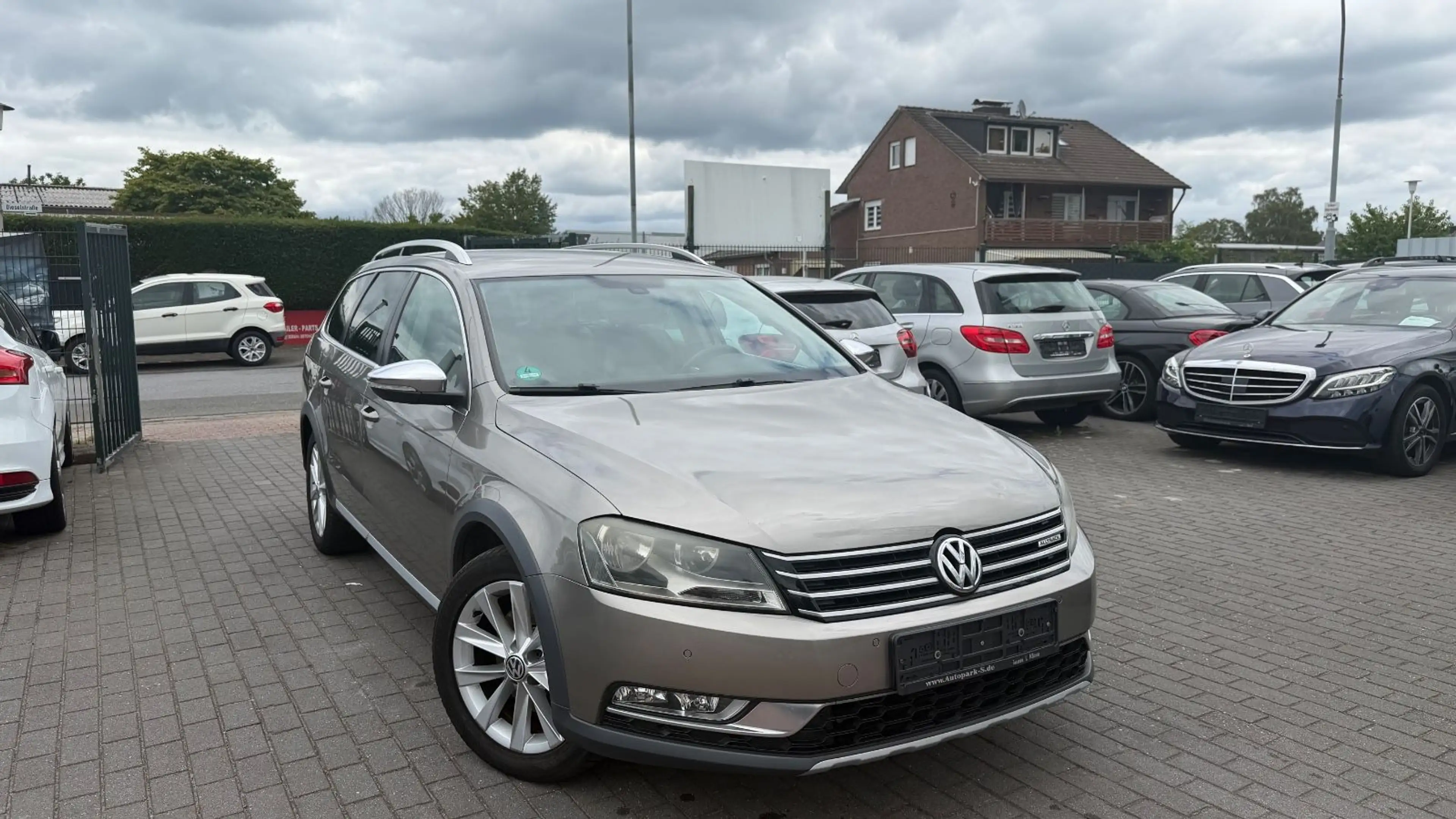 Volkswagen Passat Alltrack Variant 4x4 | NAVI | KAMERA |AHK