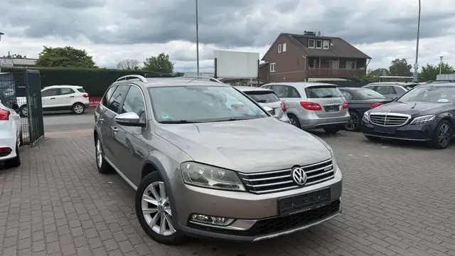 Volkswagen Passat Alltrack Variant 4x4 | NAVI | KAMERA |AHK