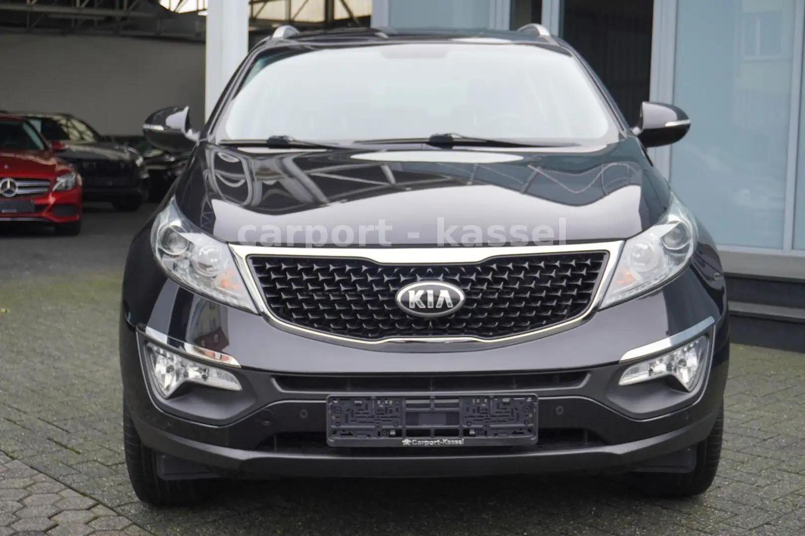 Kia Sportage Dream Team 2WD Navi/Leder/AHK/Euro 6 Schwarz - 2