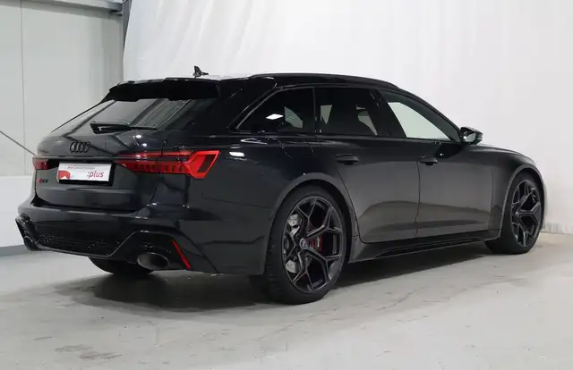 Audi RS6 view 13
