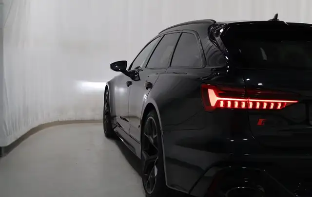 Audi RS6 view 14