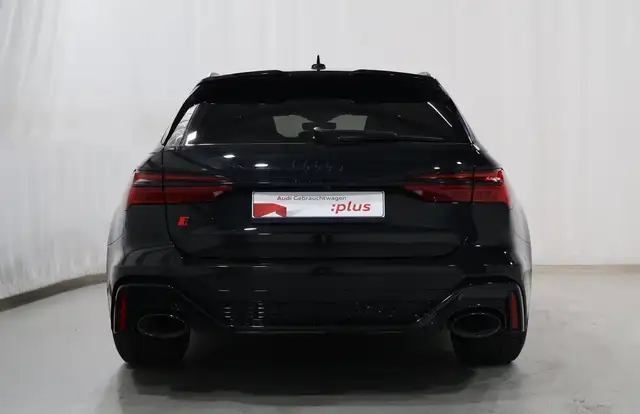 Audi RS6 view 12
