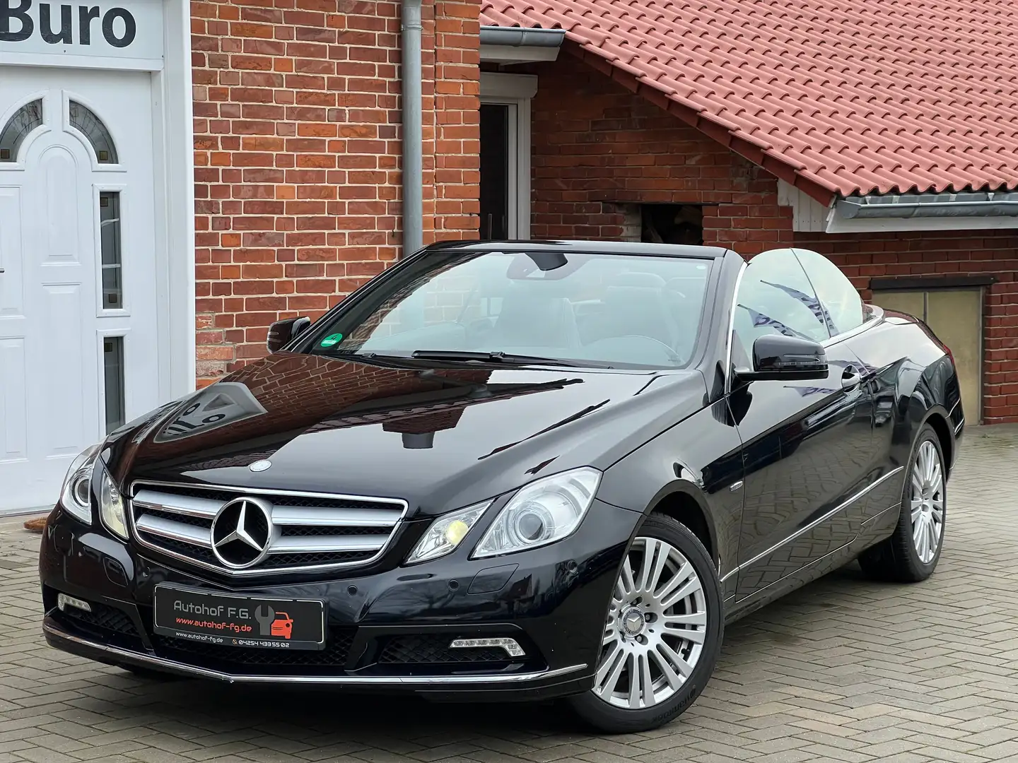 Mercedes-Benz E 250 E Cabrio CGI BlueEfficiency*NAVI/SHZ/HARMAN KARDON Siyah - 1