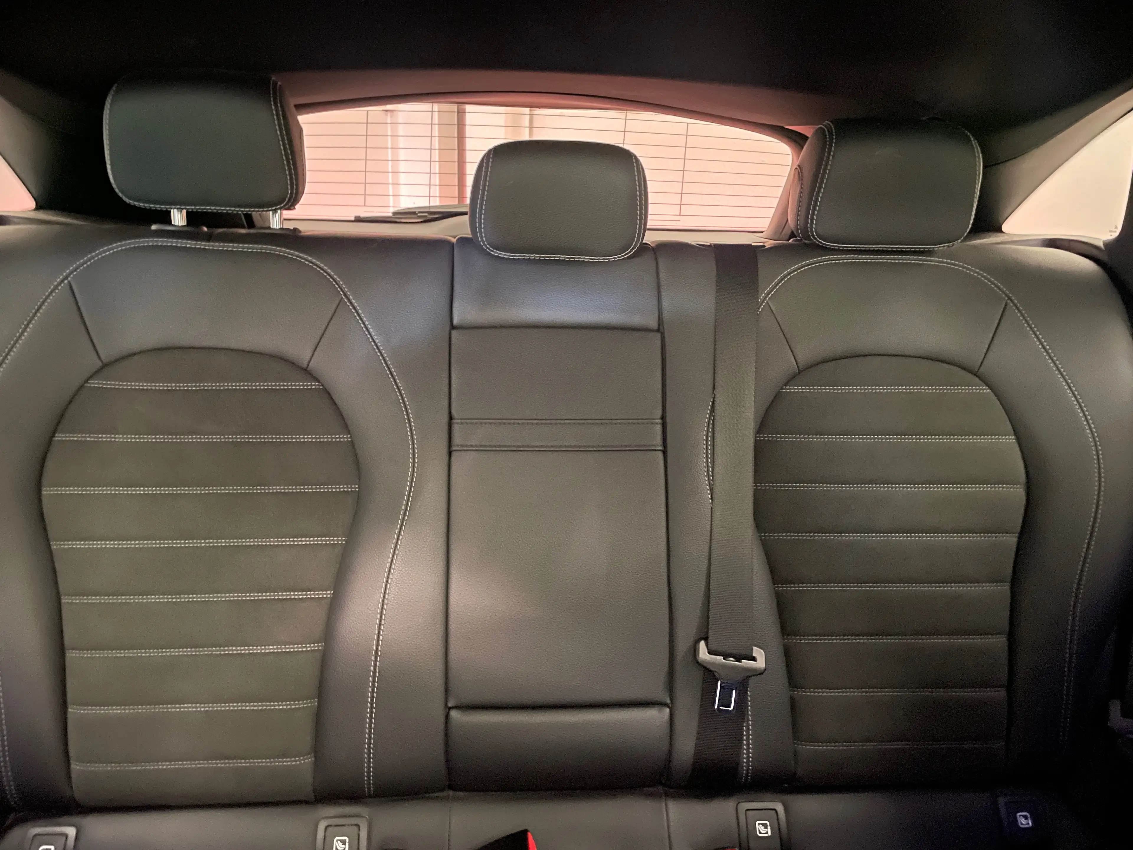 Mercedes-Benz EQC 400 EQC 80 kWh 400 4-Matic Business Solution AMG — photo 9