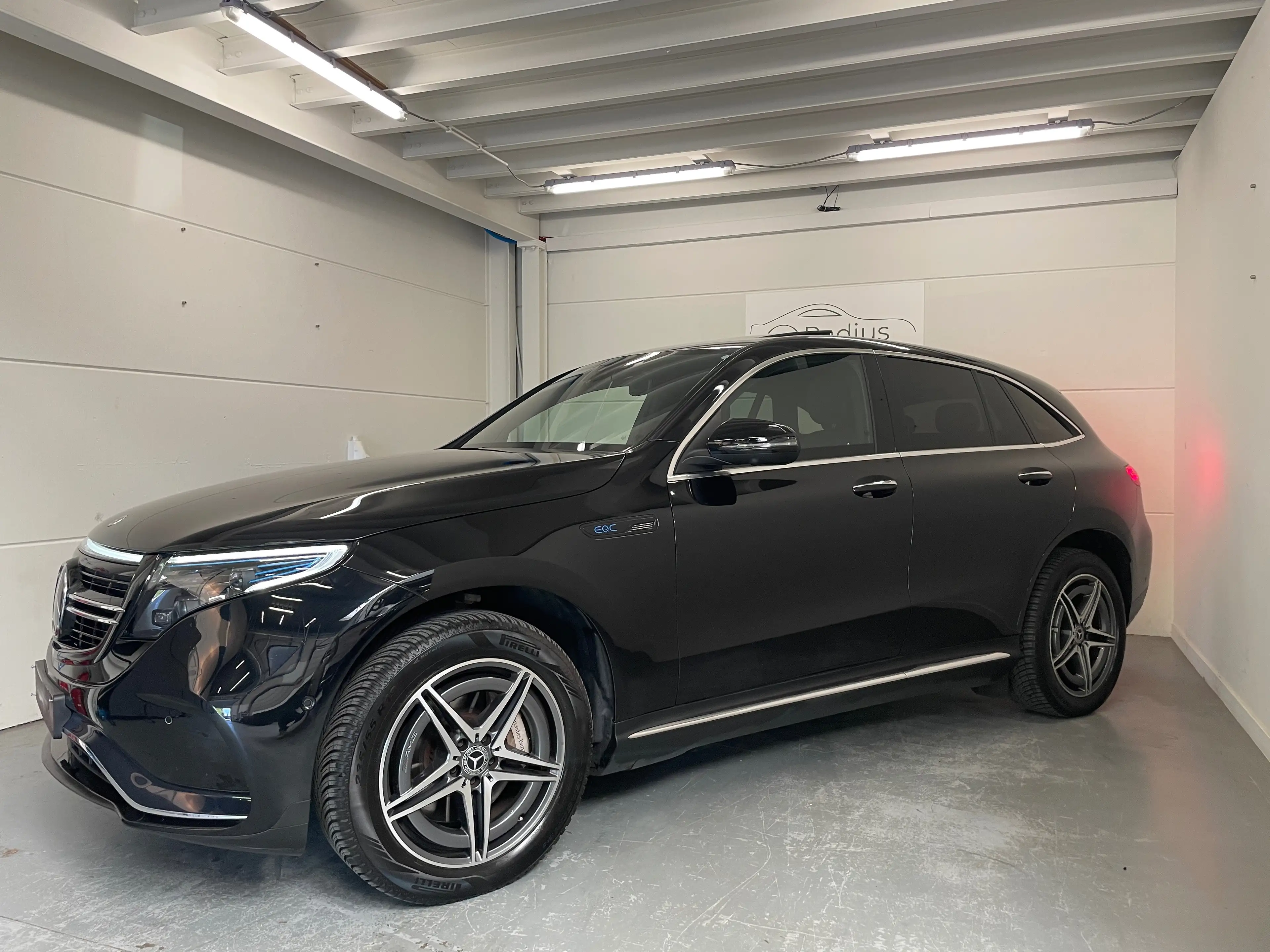 Mercedes-Benz EQC 400 EQC 80 kWh 400 4-Matic Business Solution AMG — photo 5