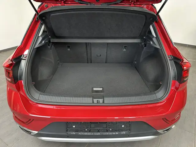 Volkswagen T-Roc view 8