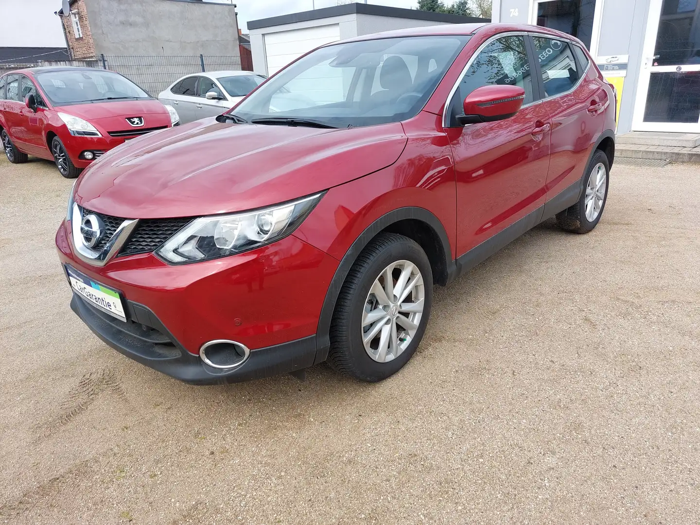 Nissan Qashqai Acenta, 1.Hand, abnehmb. AHZV, Allwetter, Shz, Rot - 1