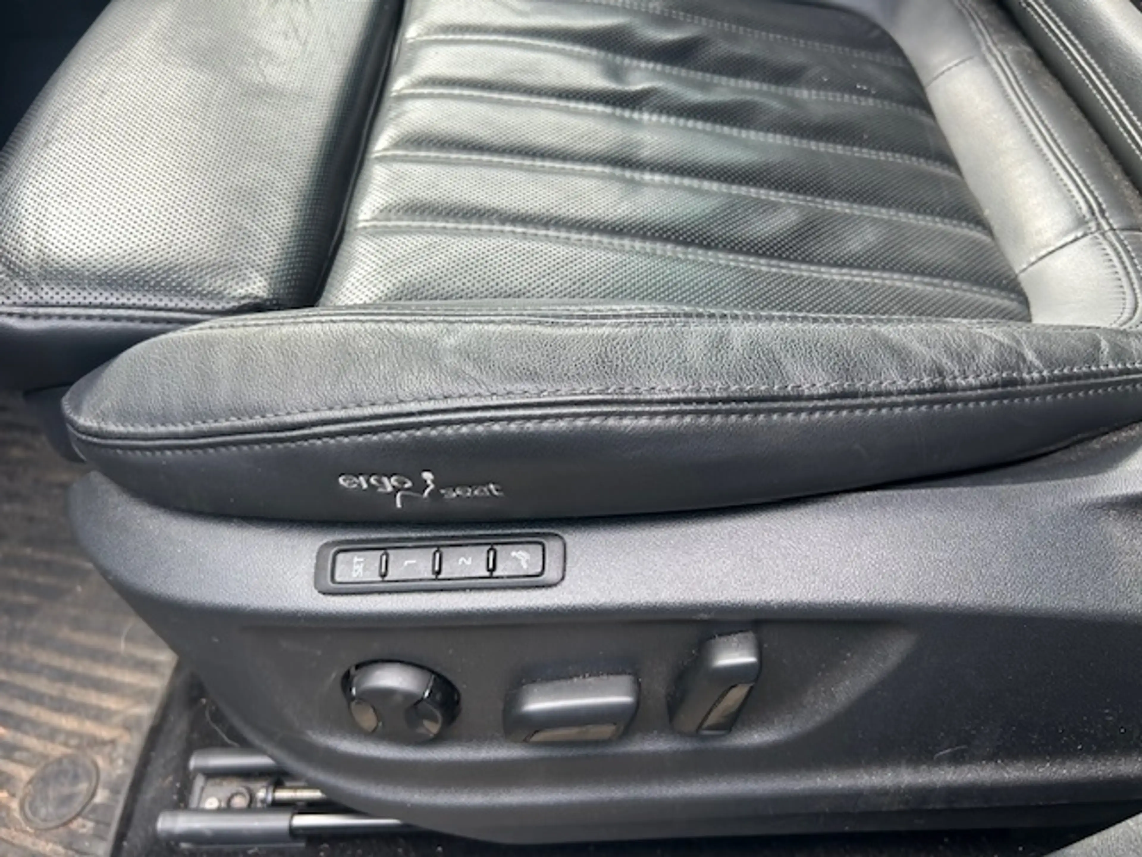 Skoda Kodiaq 2.0 TDI DSG L&K 4x4 *NAVI/LEDER/LED/STHZG* — photo 5