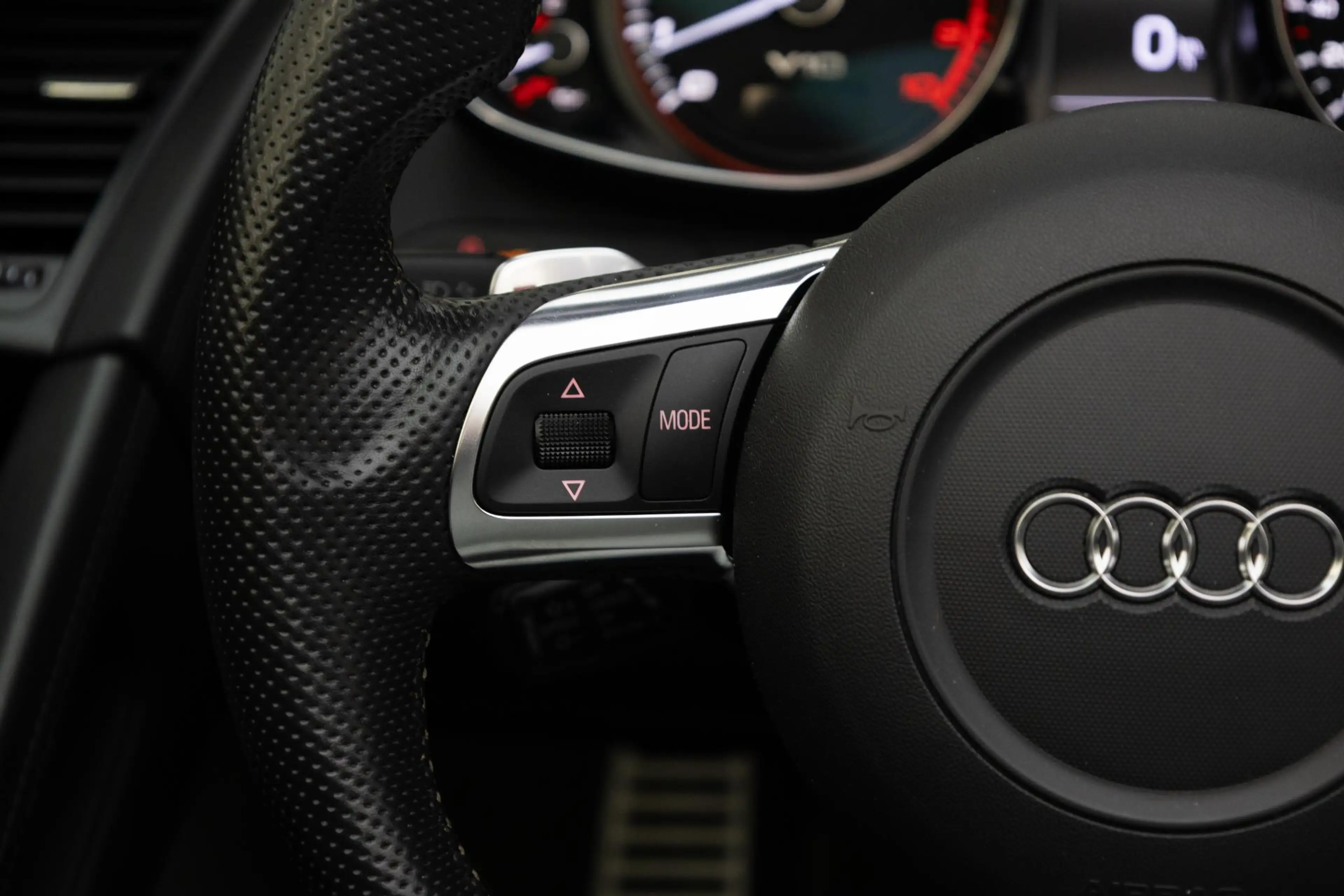 Audi R8 Spyder 5.2 V10 FSI | Nieuwstaat | NL Auto | Camera — photo 20