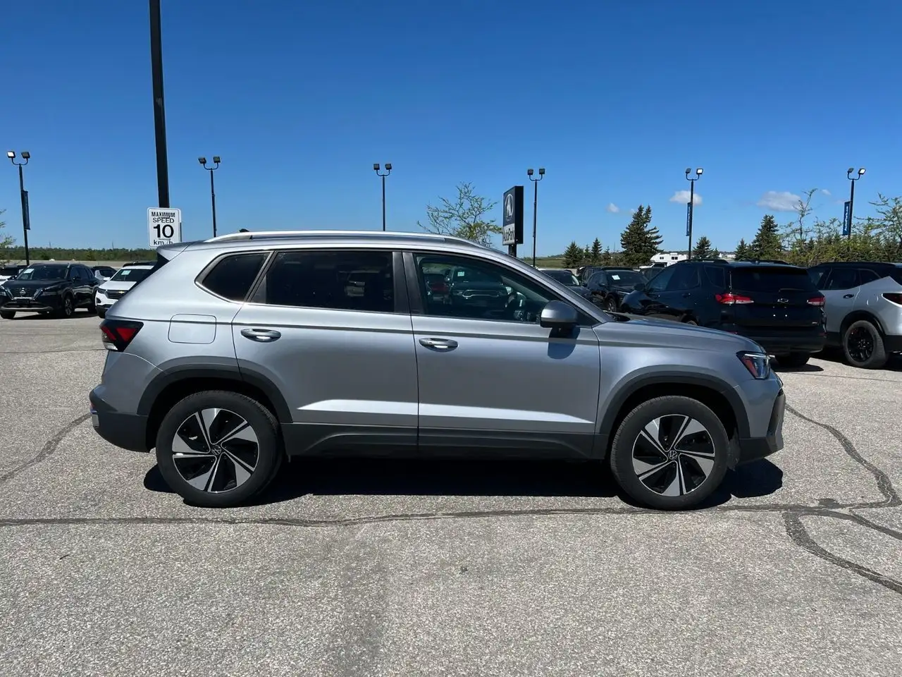 Volkswagen Taos снимка Volkswagen Taos