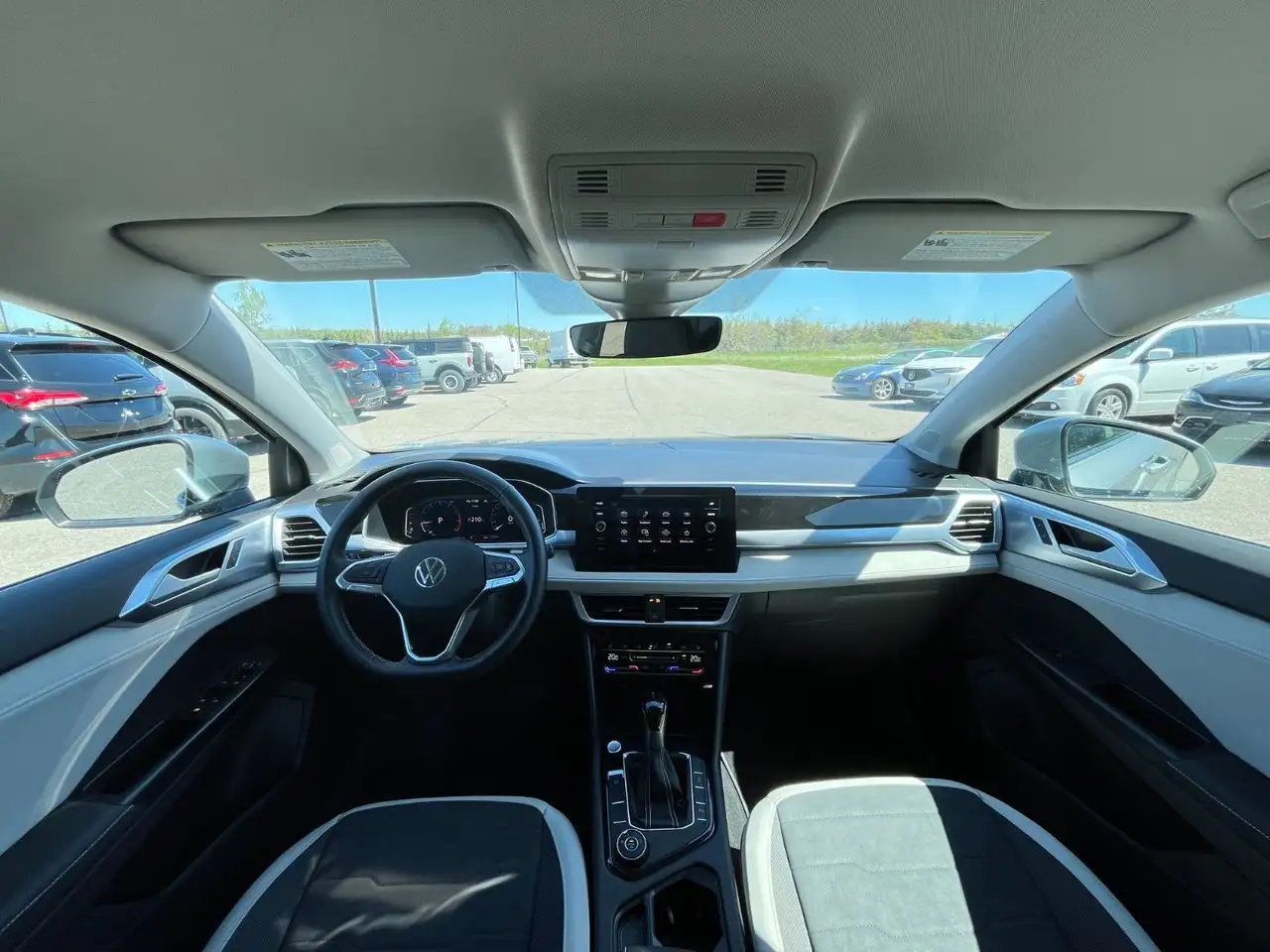 Volkswagen Taos снимка Volkswagen Taos