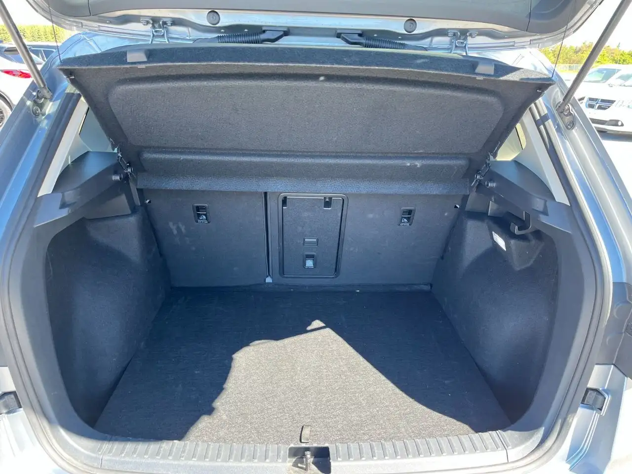 Volkswagen Taos снимка Volkswagen Taos